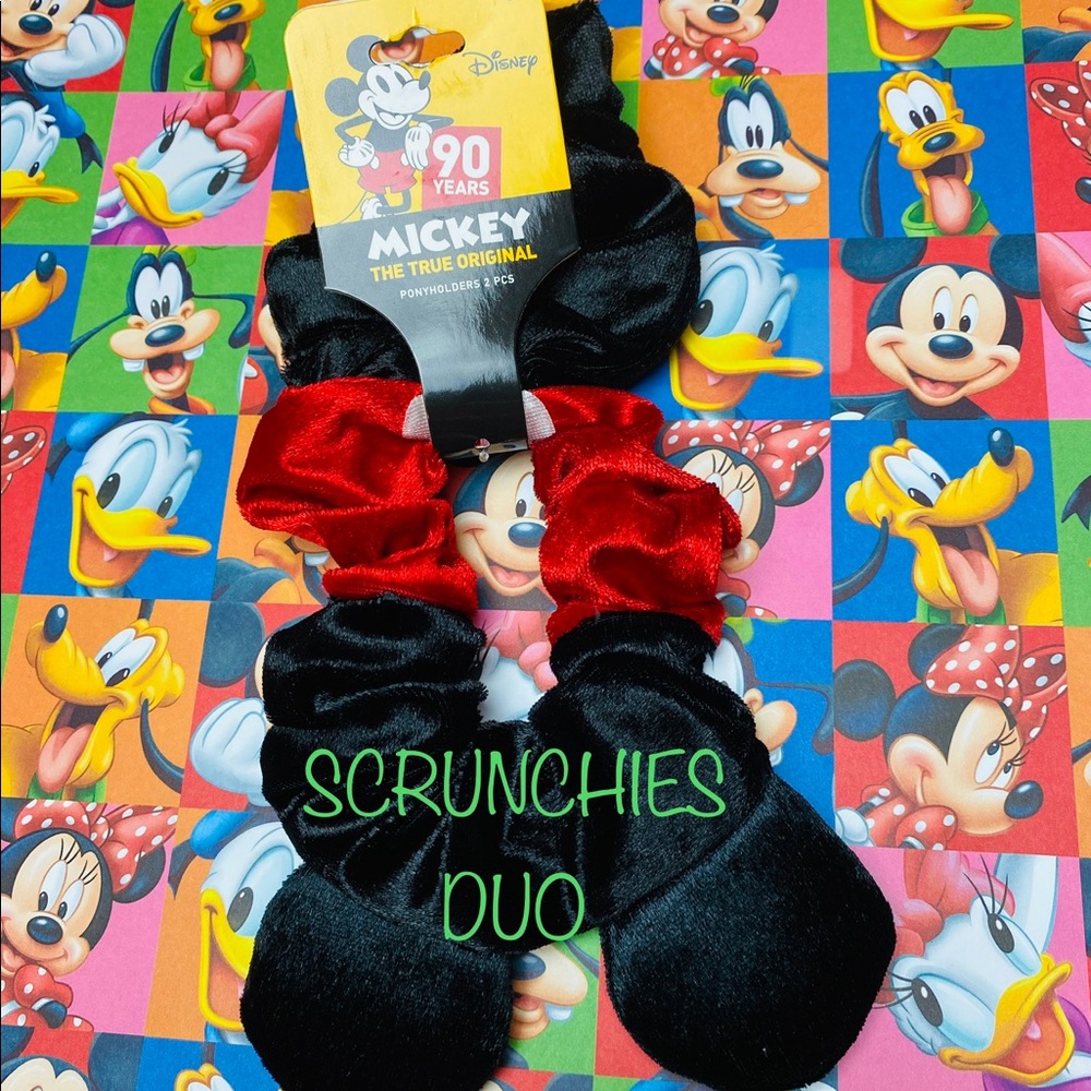 🎈Disney's Mickey Mouse Velvet Scrunchies Duo - Picture 3 of 11